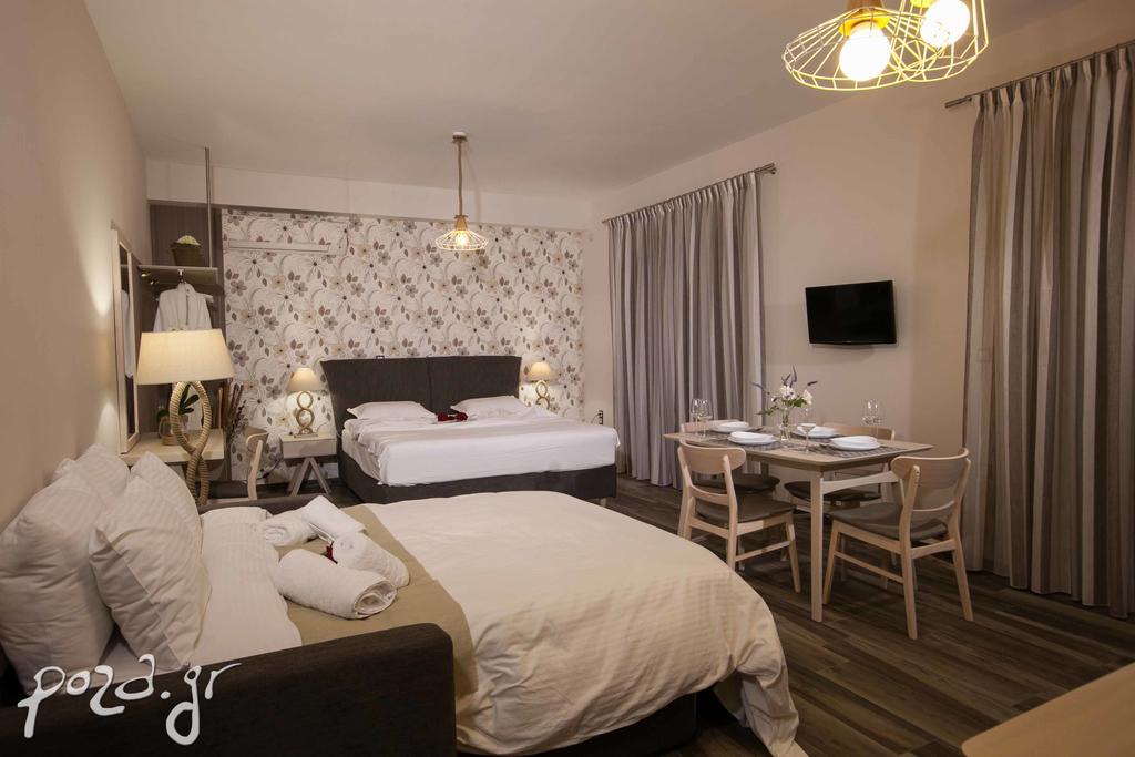 Petra Thea Appartement Kalamáta Buitenkant foto